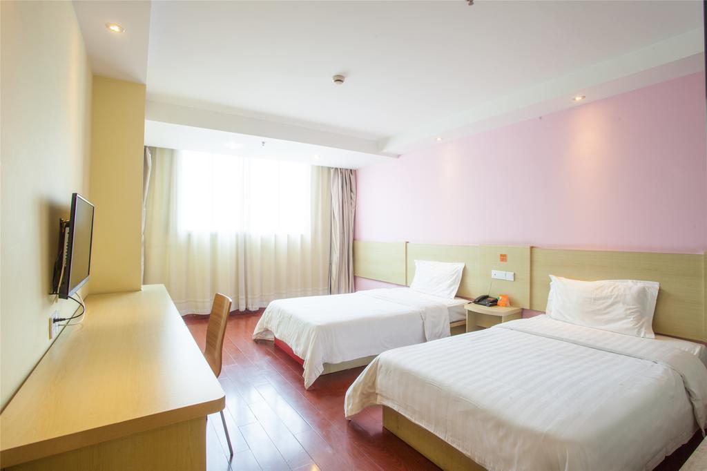 7Days Inn Guangzhou South Railway Station Nan Pu Metro Station Esterno foto